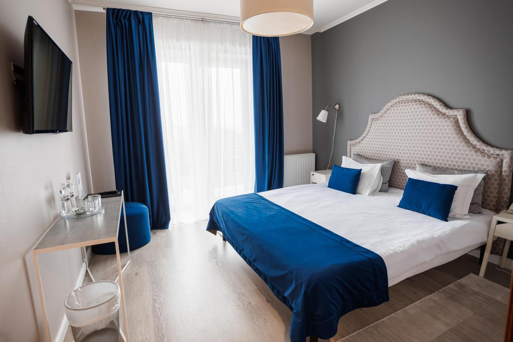 Rivoli Hotel تشيرنيفتسي المظهر الخارجي الصورة